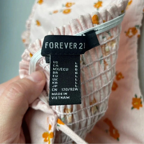 FOREVER 21 Floral Crop Top - Pink‎ - Picture 7 of 7